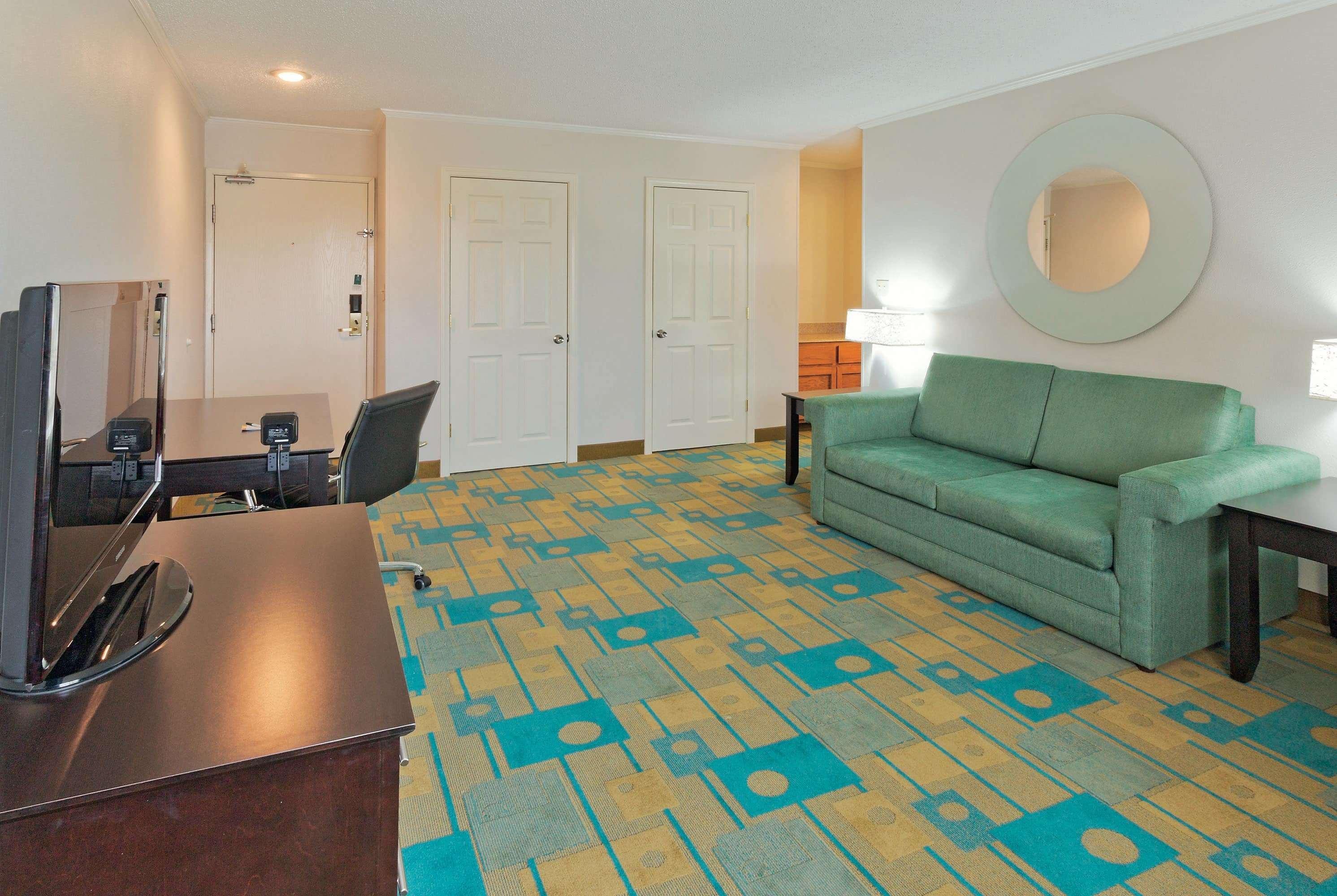 Baymont By Wyndham Meridian Extérieur photo