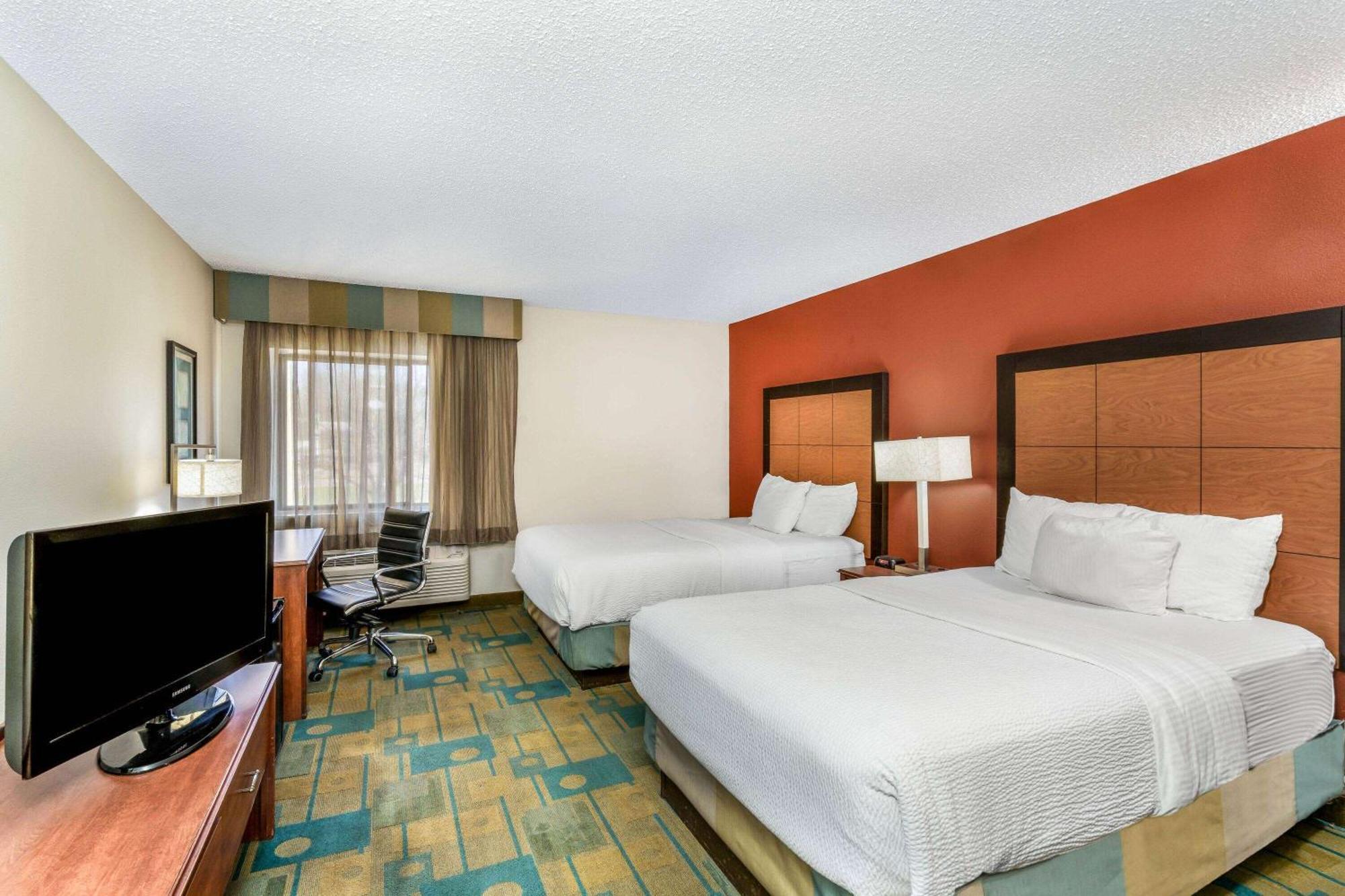 Baymont By Wyndham Meridian Extérieur photo