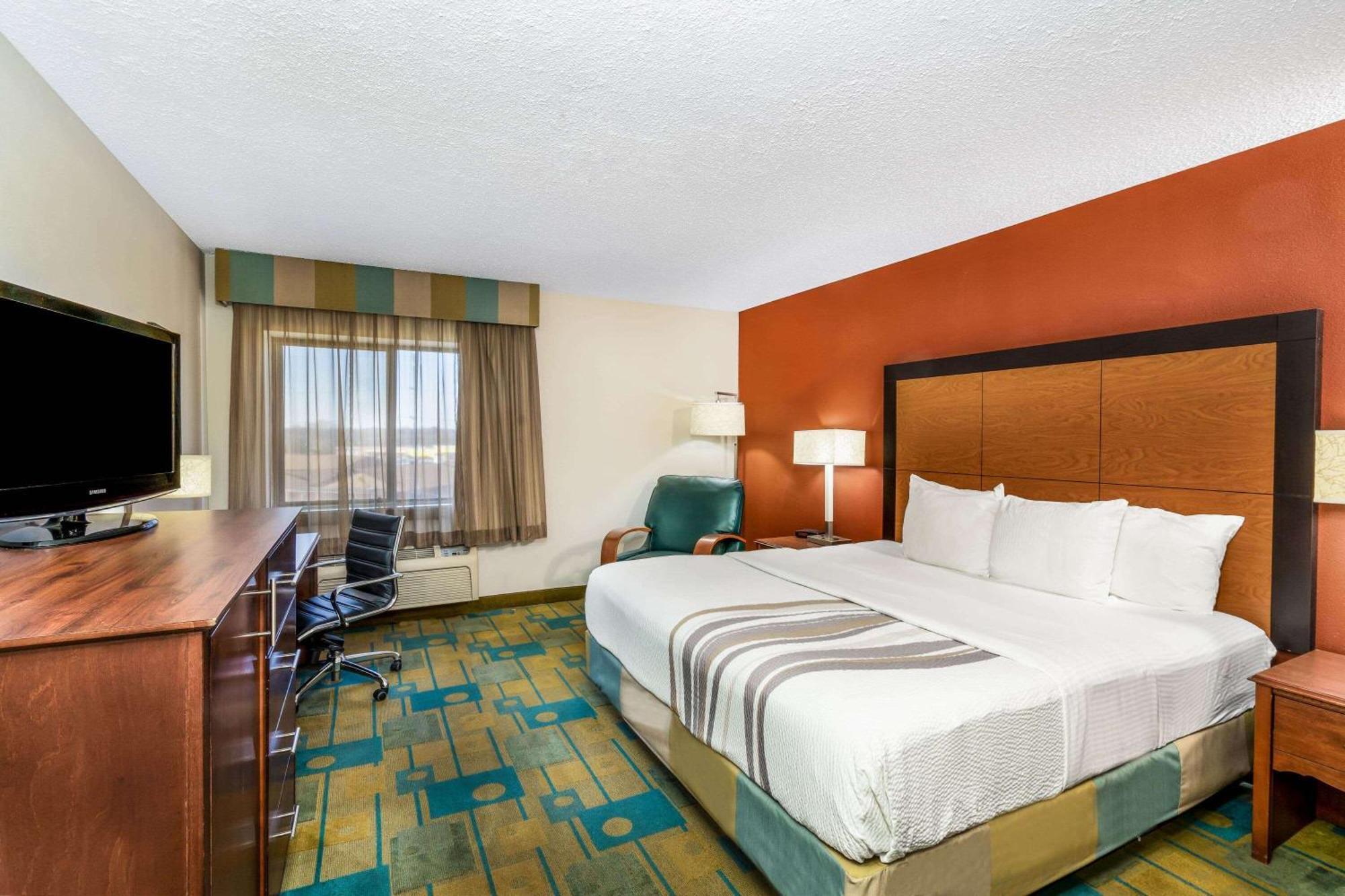 Baymont By Wyndham Meridian Extérieur photo